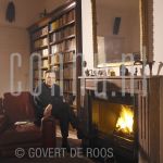 19-12-2003 Robert Schoemacher at home in Scheveningen.

[keywords]Posed: Full Length, Eyecontact, Fireplace, Plastic Surgeon[/keywords]